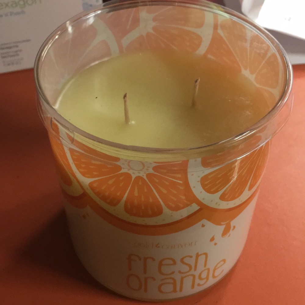 Going Going.. last one Medium Fresh Orange Retired